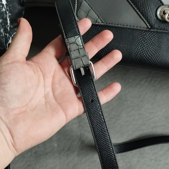 Color Block Pattern Purse - Picture 12 of 13